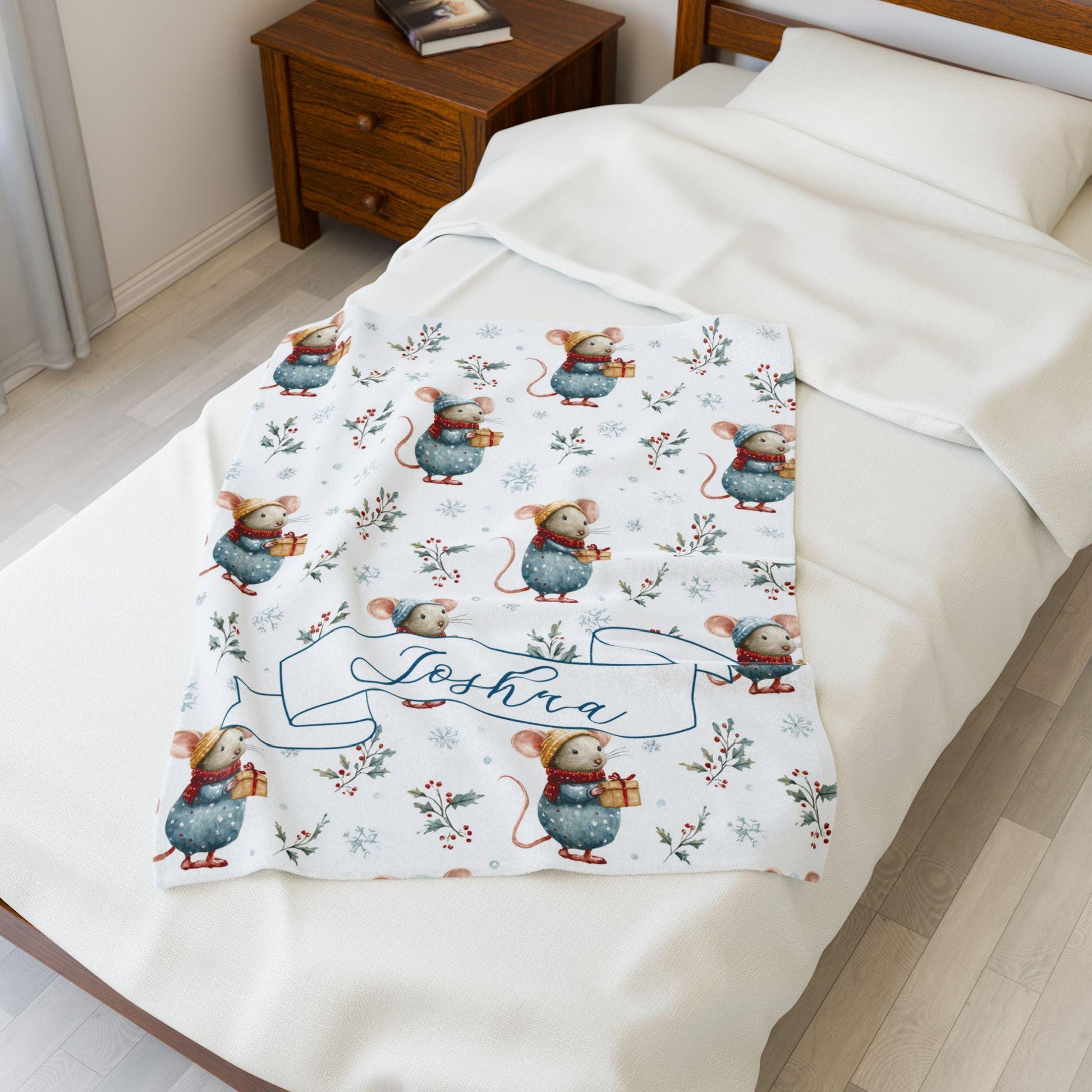 Personalized Christmas Mouse Baby Blanket: Custom Name, Boy or Girl Christmas Gift, Velveteen Plush Blanket, Sherpa Blanket - LAUMIANstudio